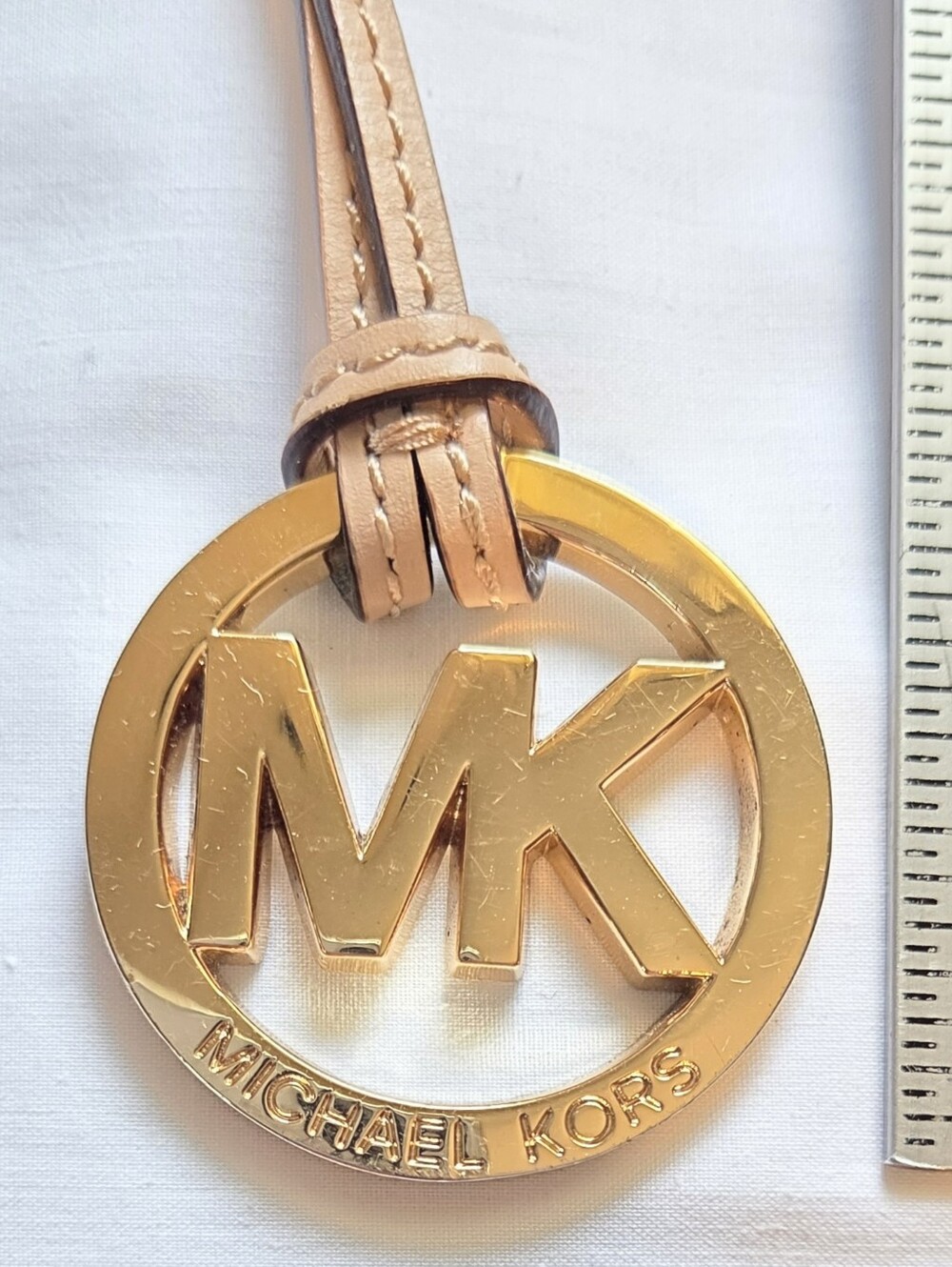 Michael Kors MK Gold Tone Metal  Logo Charm Light Tan Strap Handbag Hang Tag Fob
